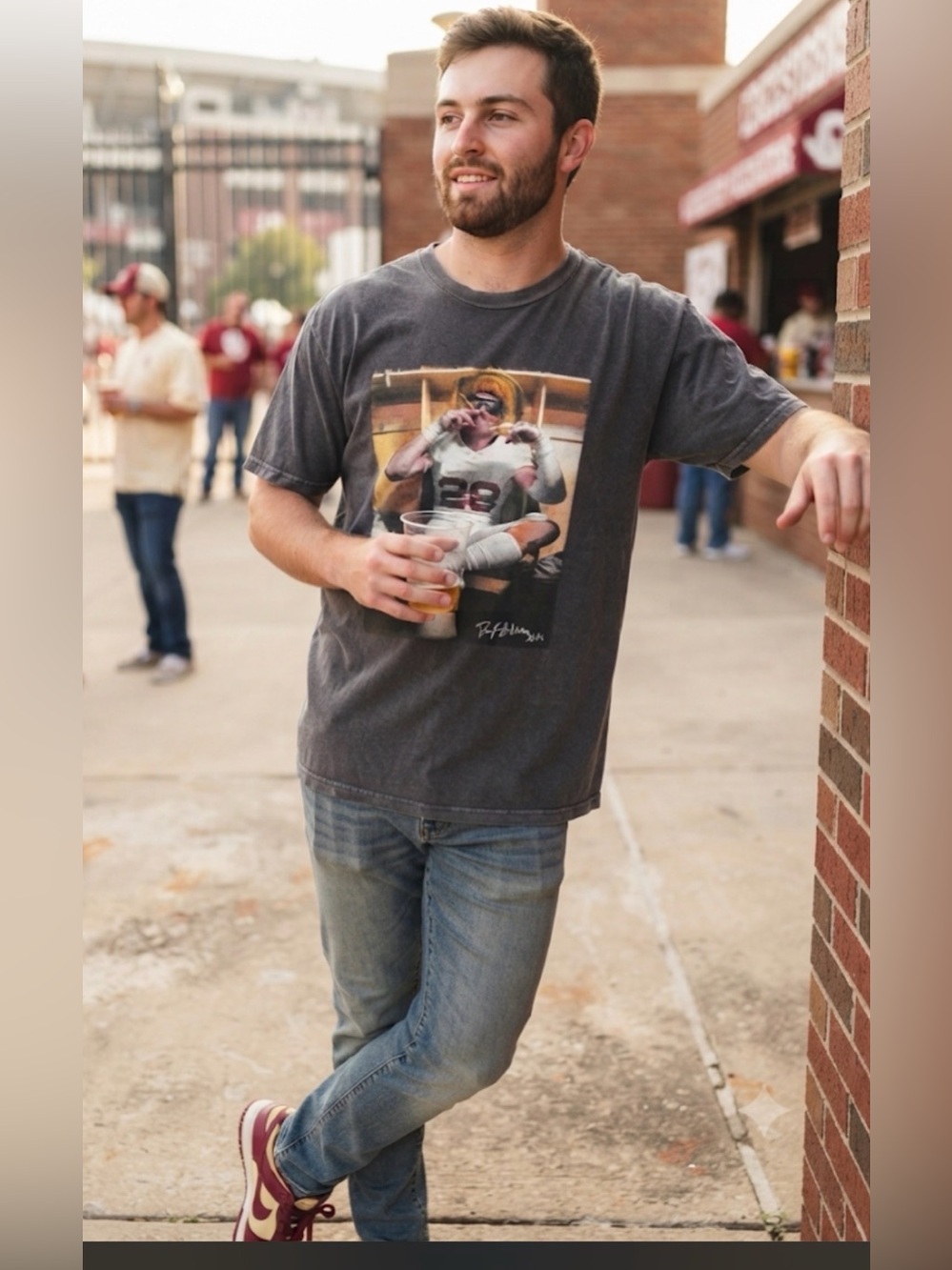 Danny Stutsman #28 Oklahoma Sooners Graphic T-Shirt Acid Wash Size L